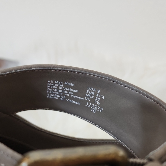 NEW American Eagle Outfitters Steel Gray Faux Suede Ankle Booties with Buckle - Picture 7 of 11